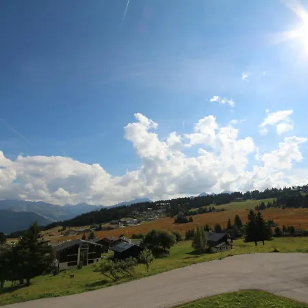 2 Pieces Pour 6 Personnes Aux Saisies, Proche Des Pistes Et Commerces - Fr-1-293-6 Apartment *